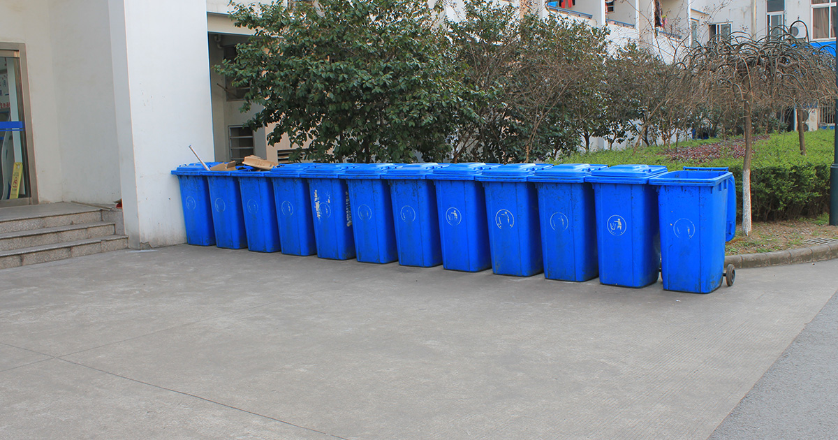 大（dà）號塑料垃圾桶應用